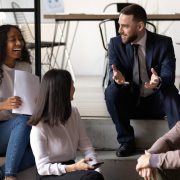 Casual discussion between boss and employees - company culture