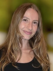 Jenna Walker Headshot